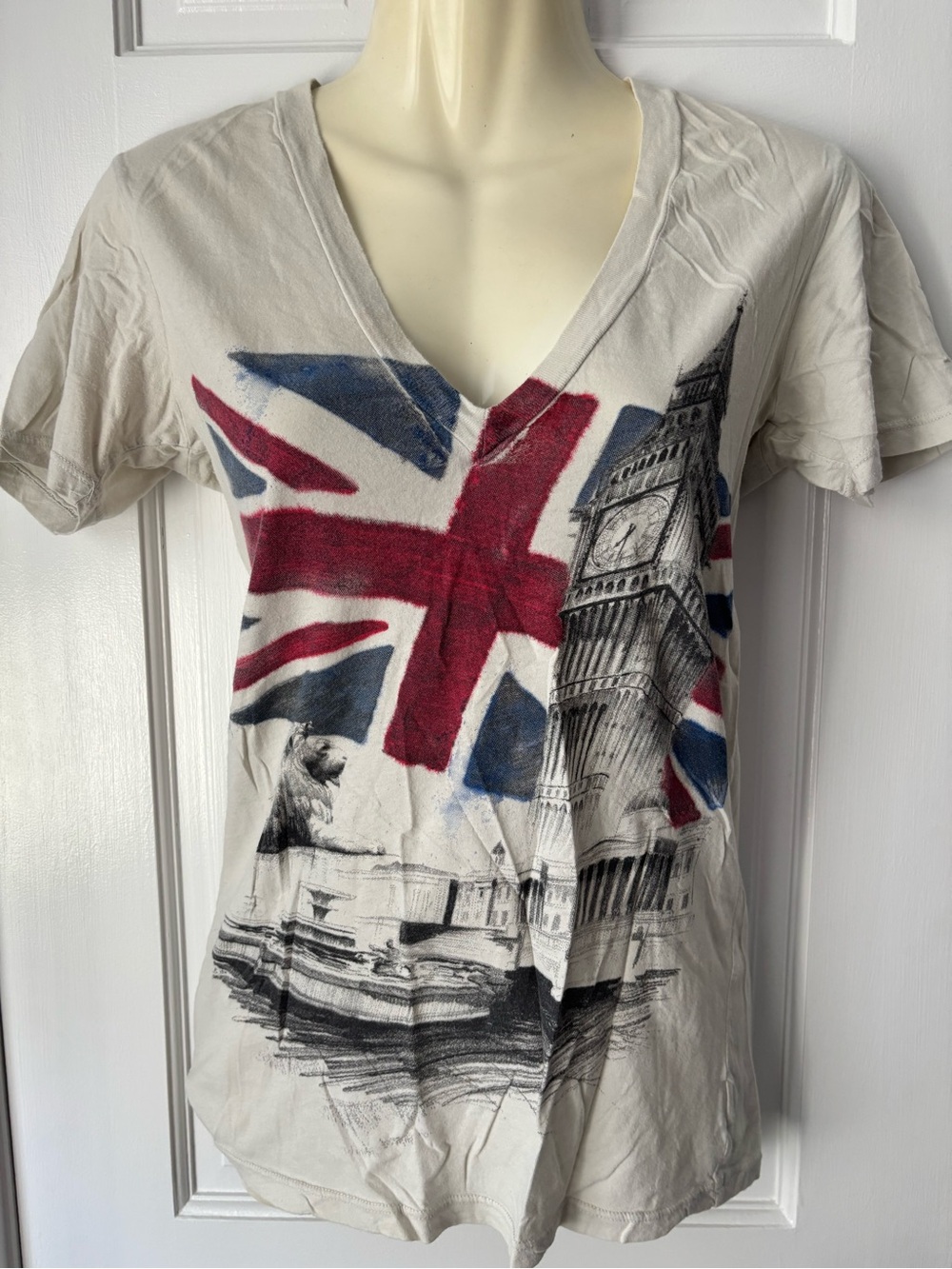 Vintage Truly Madly Deeply V-Neck Tee with Union Jack & Big Ben Print, size XS